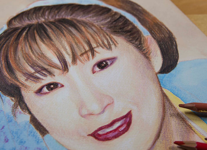人物肖像画製作 工程の様子 色鉛筆で細かい部分を描きます愛媛県,松山市,今治市,新居浜市